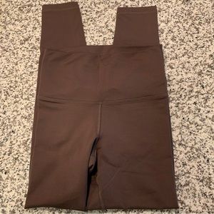 NWOT - FLEO El Torro Leggings - Super High 25” - Wren Brown - Small